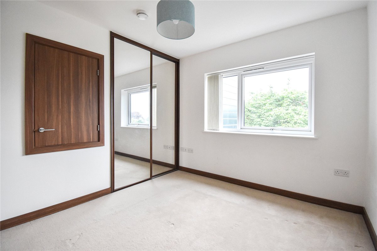 2 bedroom flat, Flamsteed Close, Cambridge CB1 - Let Agreed