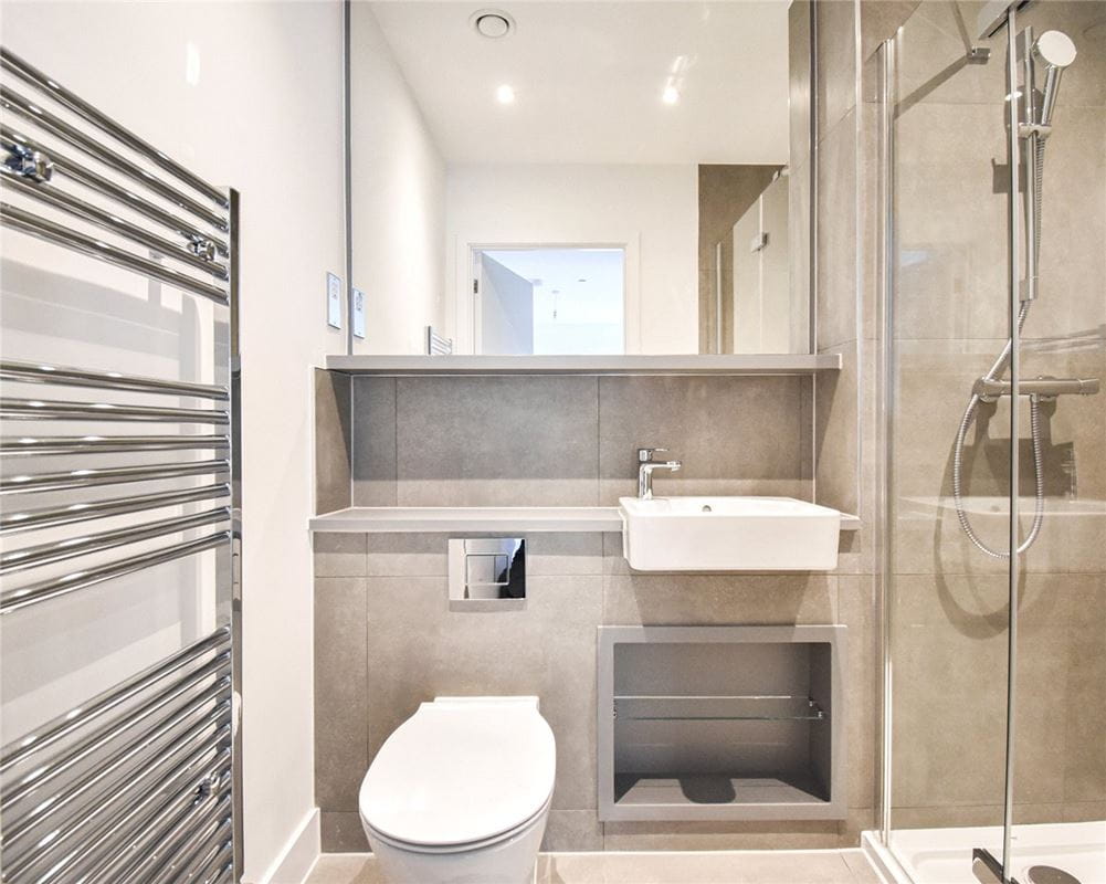 2 bedroom flat, Bragg Way, Cambridge CB5