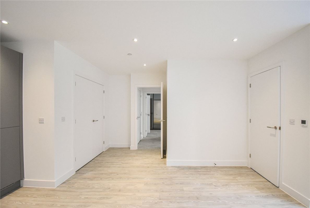2 bedroom flat, Bragg Way, Cambridge CB5
