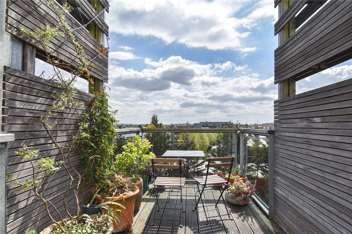 2 bedroom flat, Bailey House, Rustat Avenue CB1 - Available