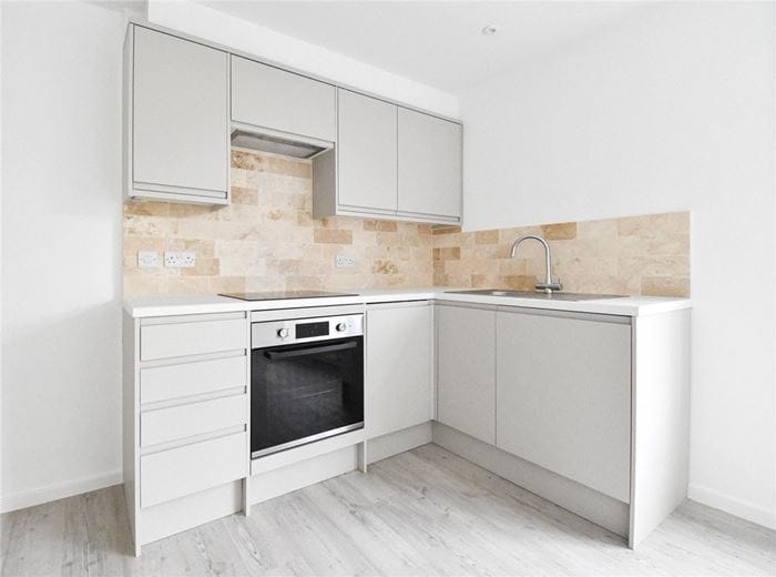 2 bedroom flat, Gilbert Close, Cambridge CB4 - Let Agreed