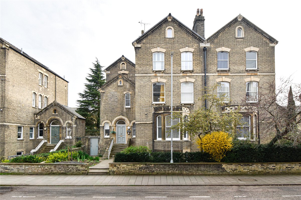 3 bedroom flat, Bateman Street, Cambridge CB2 - Let Agreed