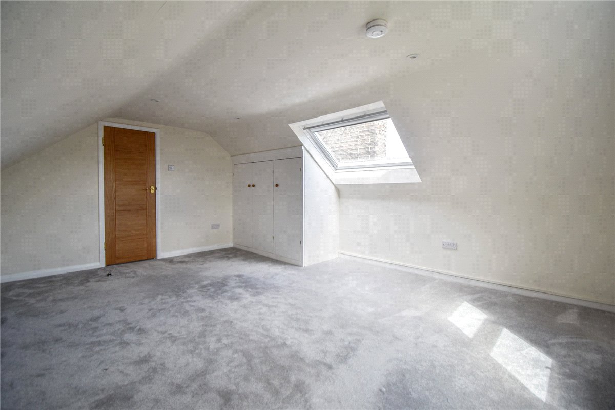 3 bedroom flat, Bateman Street, Cambridge CB2 - Let Agreed