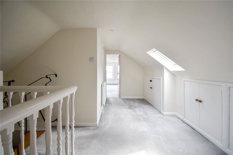 3 bedroom flat, Bateman Street, Cambridge CB2 - Let Agreed
