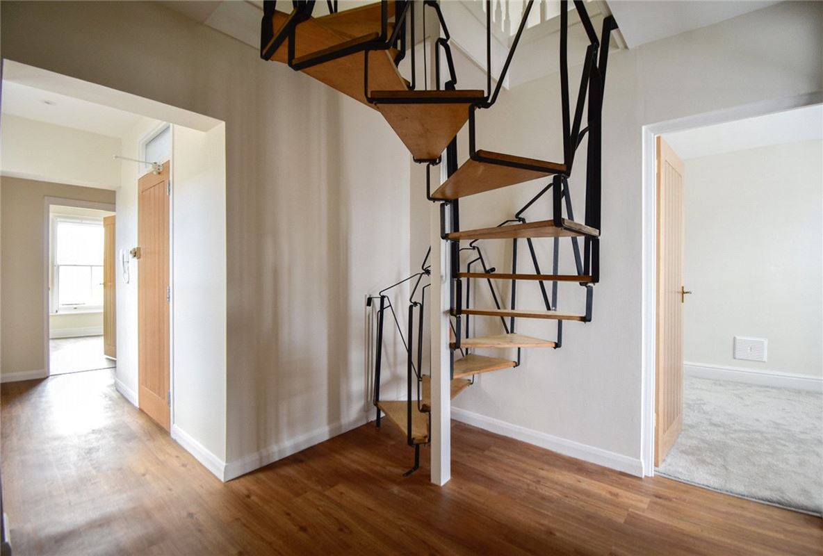 3 bedroom flat, Bateman Street, Cambridge CB2 - Let Agreed