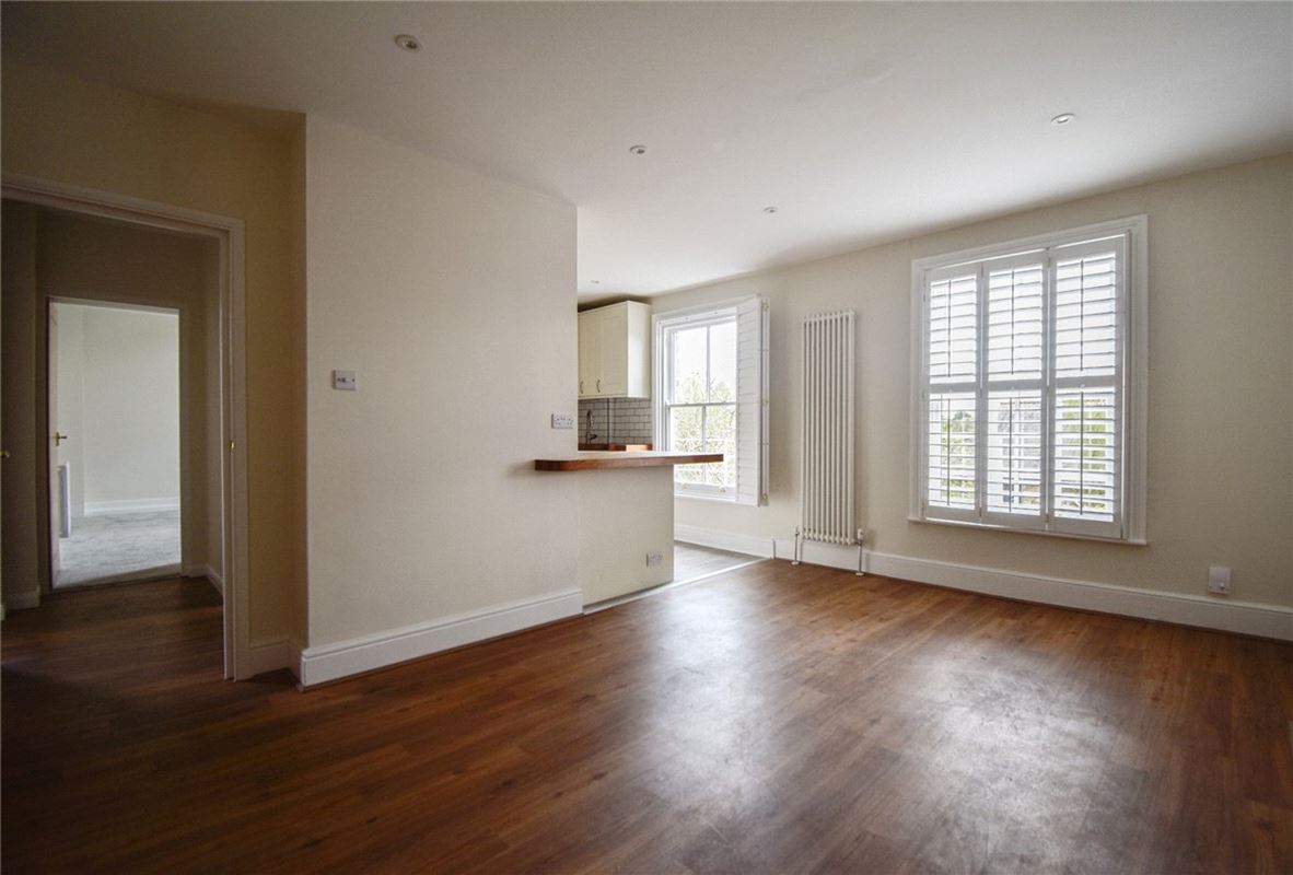 3 bedroom flat, Bateman Street, Cambridge CB2 - Let Agreed