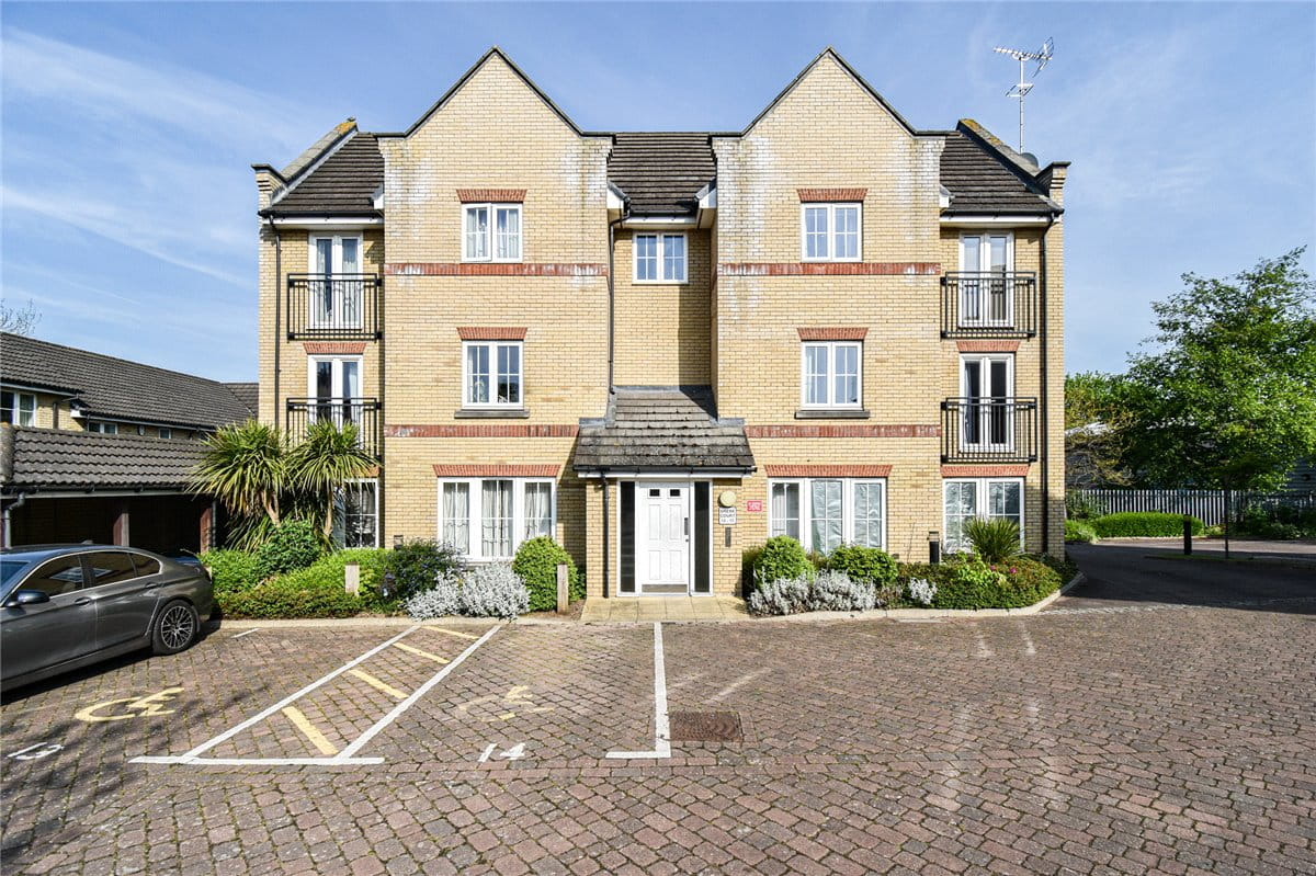 2 bedroom house, Grebe Court, Cambridge CB5