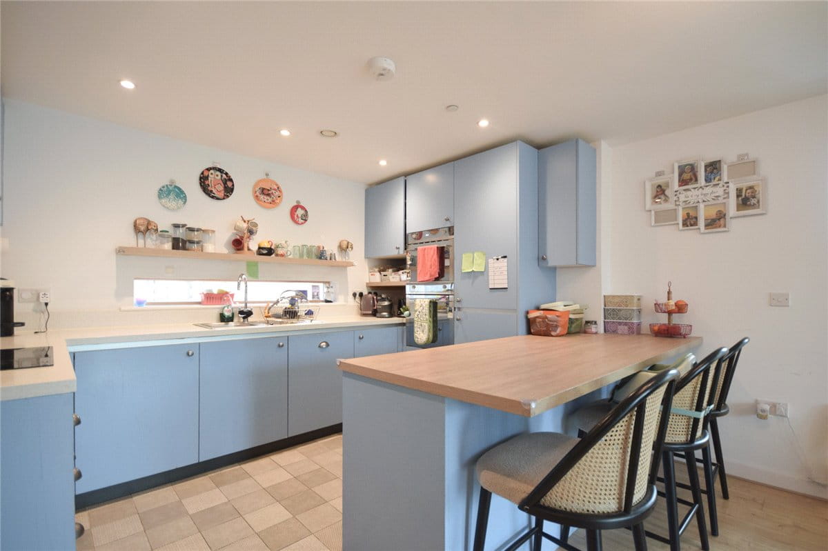 2 bedroom flat, Addenbrookes Road, Trumpington CB2 - Available