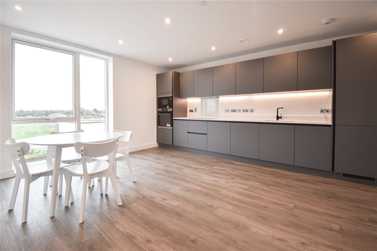 2 bedroom flat, Eddington Avenue, Eddington CB3 - Let Agreed