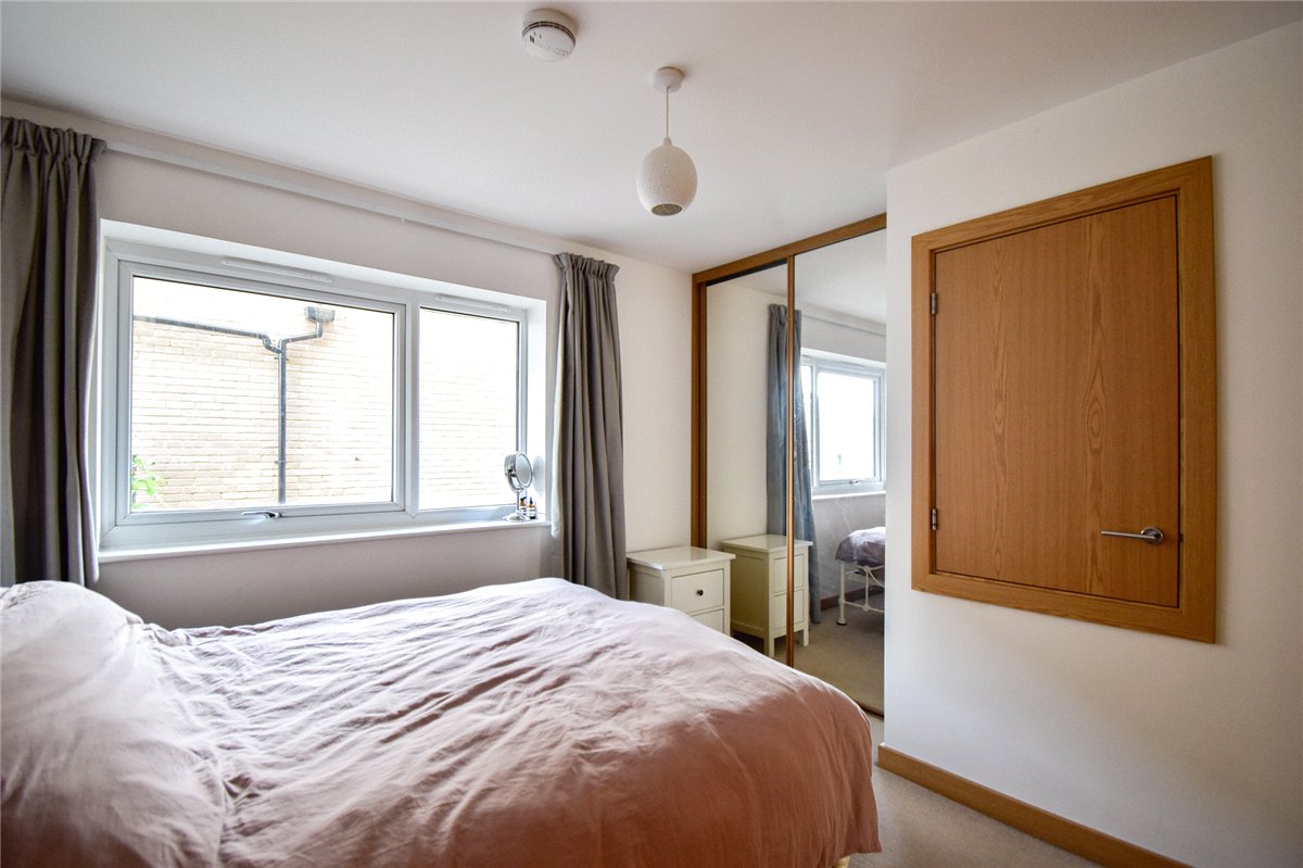 1 bedroom flat, Flamsteed Close, Cambridge CB1 - Let Agreed