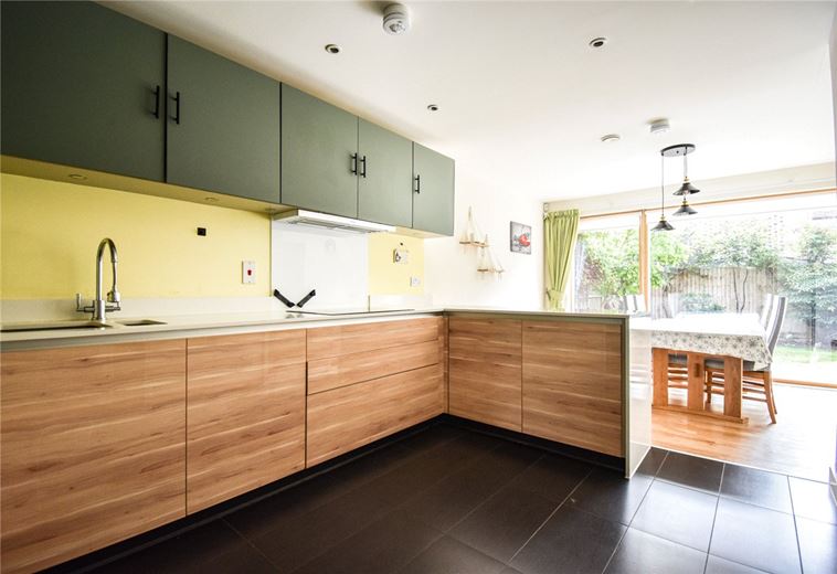 4 bedroom house, Royal Way, Trumpington CB2 - Available