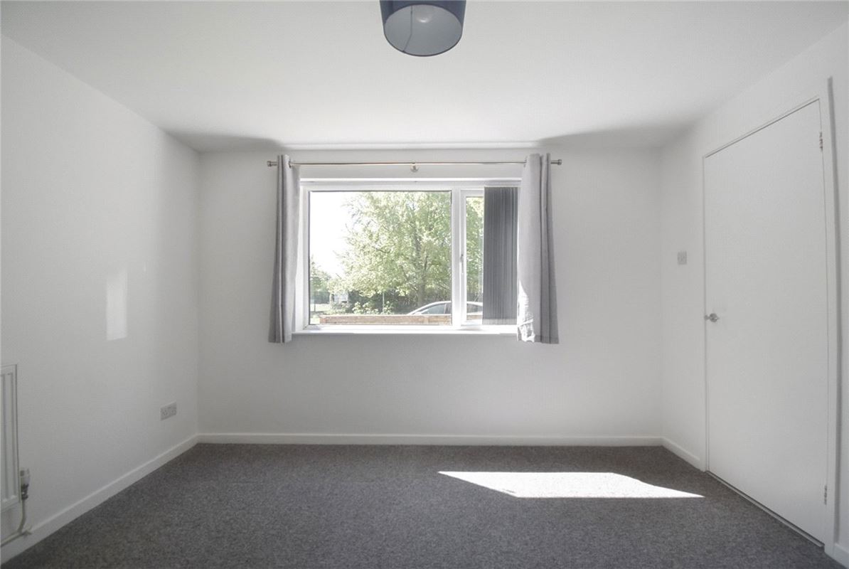 2 bedroom house, Barnwell Road, Cambridge CB5 - Available