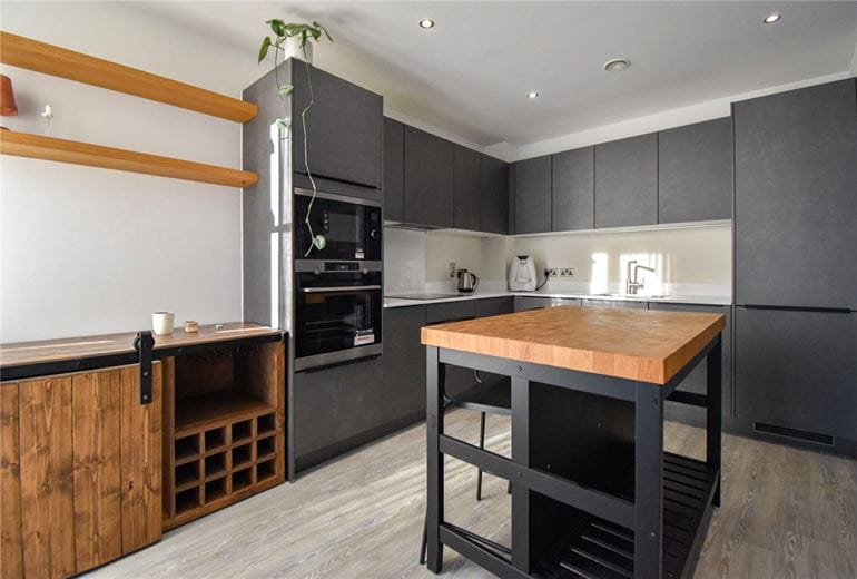 2 bedroom flat, Turing Way, Cambridge CB3 - Available