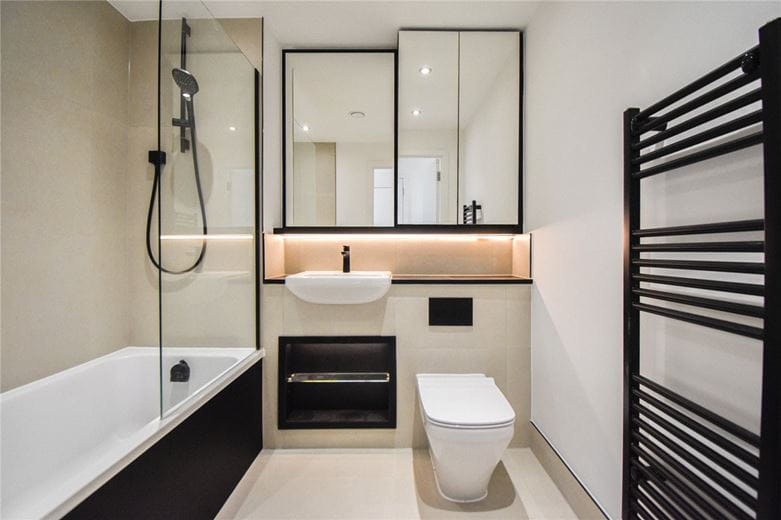 2 bedroom flat, Turing Way, Cambridge CB3 - Available