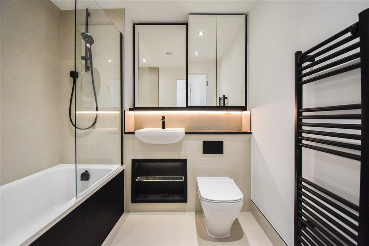 2 bedroom flat, Turing Way, Cambridge CB3 - Available