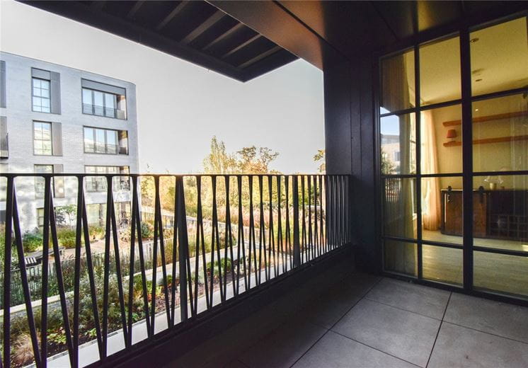 2 bedroom flat, Turing Way, Cambridge CB3 - Available