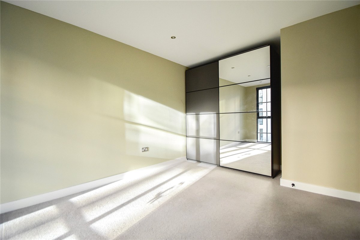 2 bedroom flat, Turing Way, Cambridge CB3 - Available