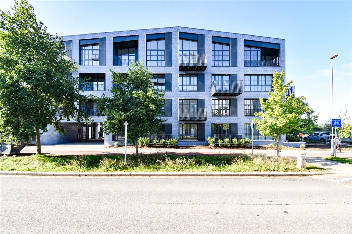 2 bedroom flat, Turing Way, Cambridge CB3 - Available