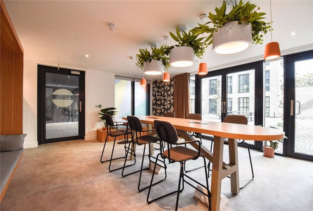 2 bedroom flat, Turing Way, Cambridge CB3 - Available