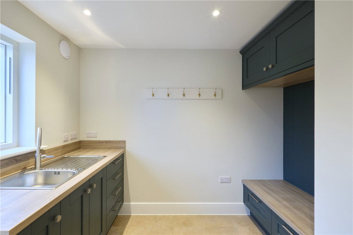 4 bedroom house, Water End, Wrestlingworth SG19 - Available