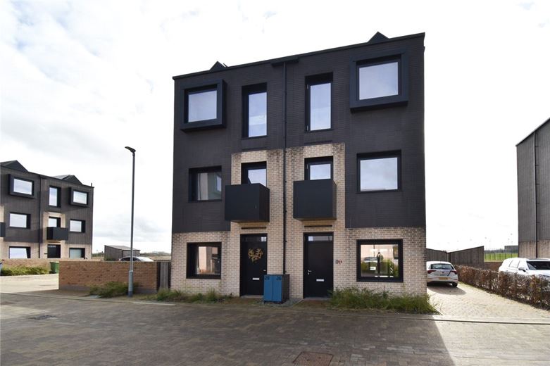 3 bedroom house, Lockhart Way, Northstowe CB24 - Let Agreed