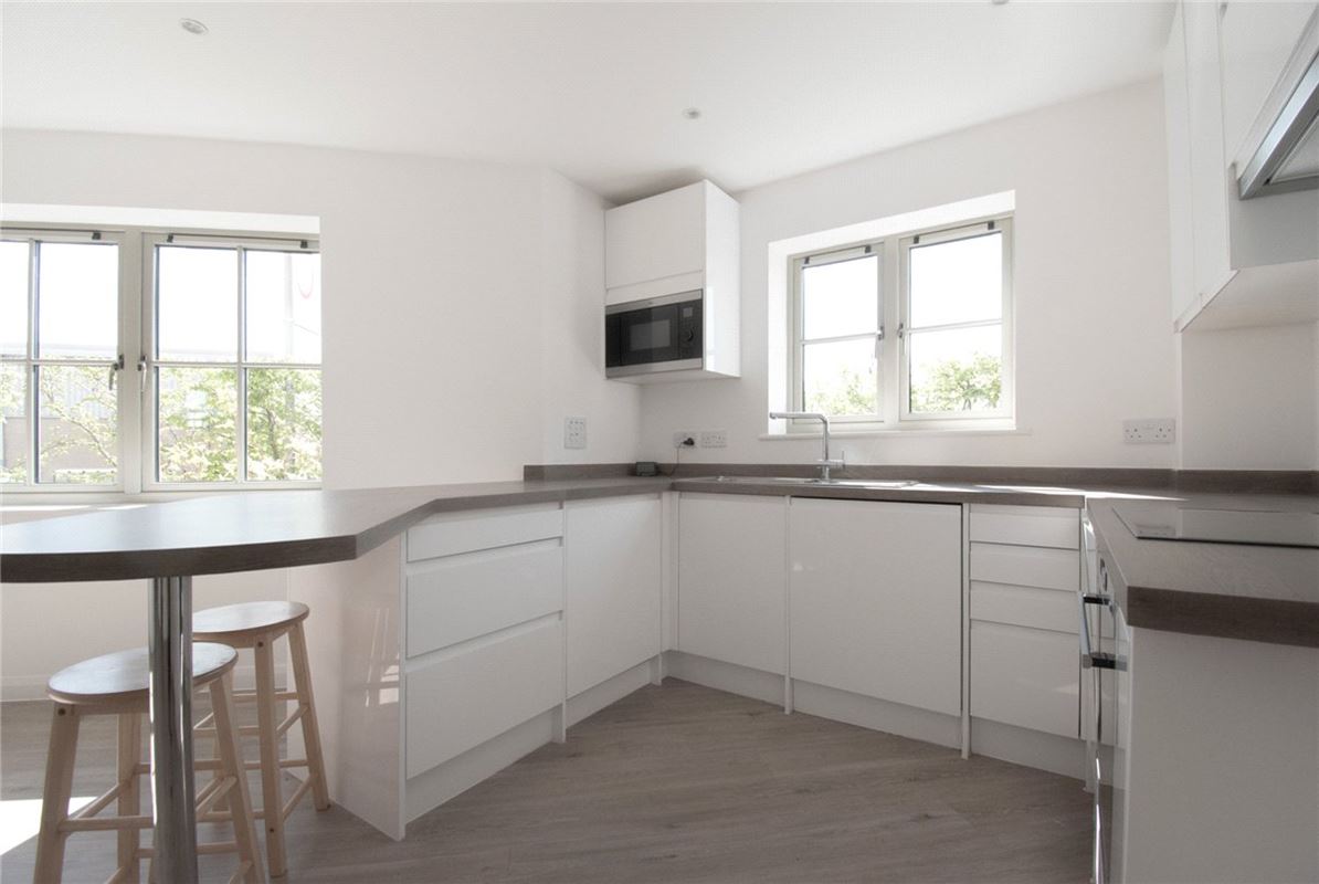 1 bedroom flat, Windsor Gate, Coldhams Lane CB1 - Let Agreed