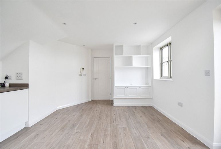 1 bedroom flat, Windsor Gate, Coldhams Lane CB1 - Available