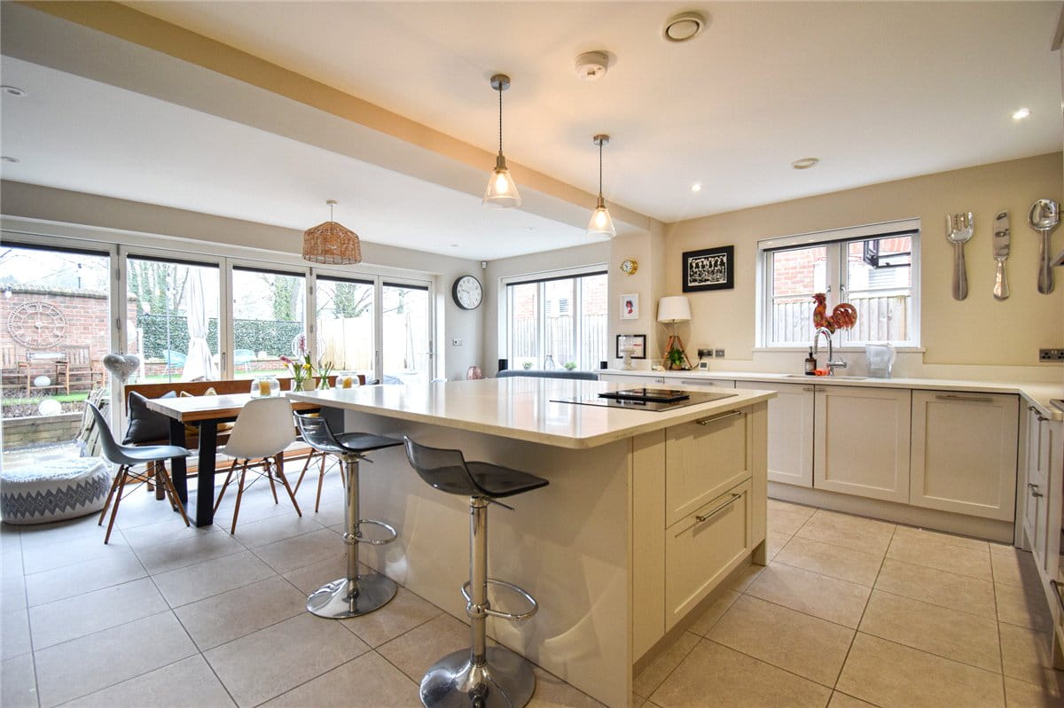 4 bedroom house, Constable Place, East Street CB10 - Let Agreed