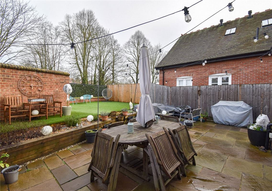 4 bedroom house, Constable Place, East Street CB10 - Let Agreed