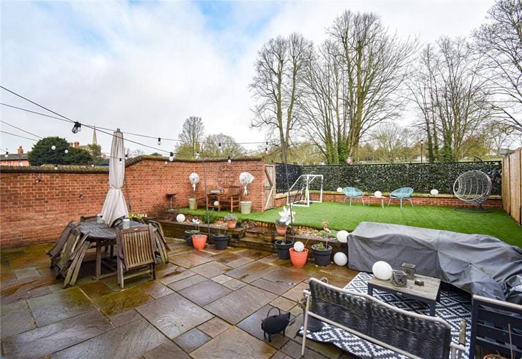 4 bedroom house, Constable Place, East Street CB10 - Let Agreed