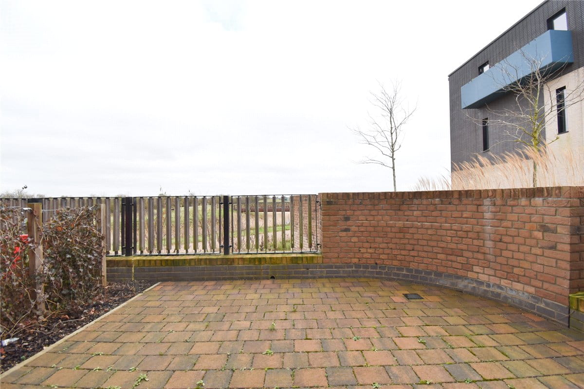 3 bedroom house, Lockhart Way, Northstowe CB24 - Available