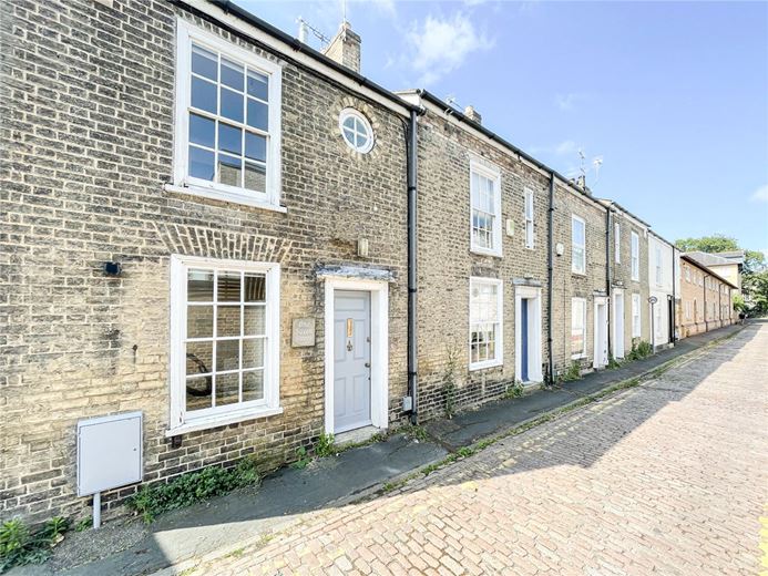 2 bedroom house, Saxon Street, Cambridge CB2 - Available