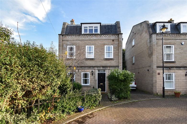 4 bedroom house, Fairsford Place, Cambridge CB1 - Available