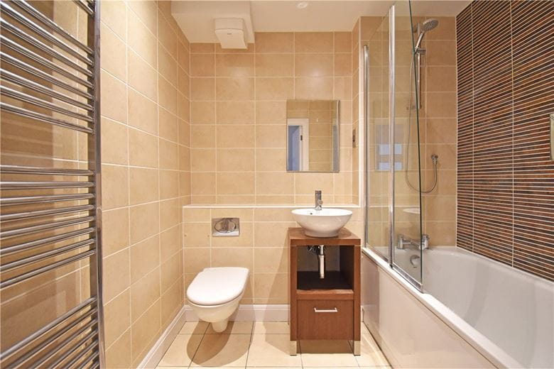 1 bedroom flat, Garden Court, Adam & Eve Street CB1