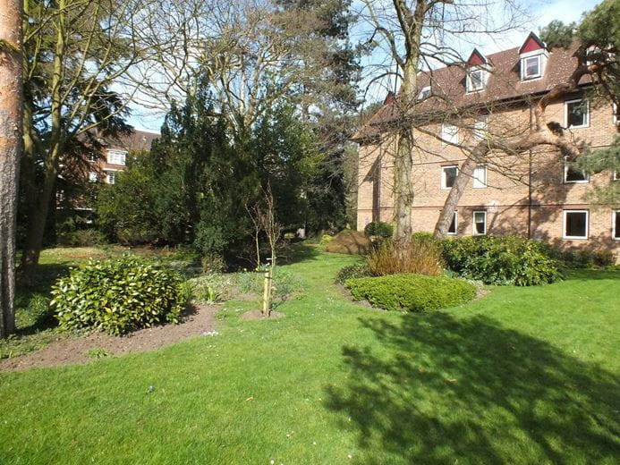 3 bedroom flat, The Oasthouse, Pinehurst South CB3