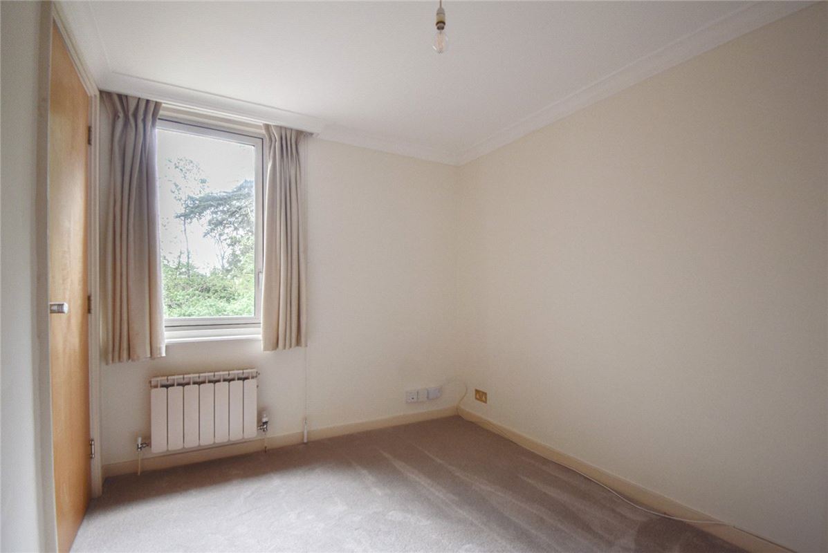 3 bedroom flat, The Oasthouse, Pinehurst South CB3 - Available