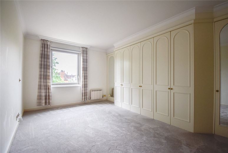3 bedroom flat, The Oasthouse, Pinehurst South CB3 - Available