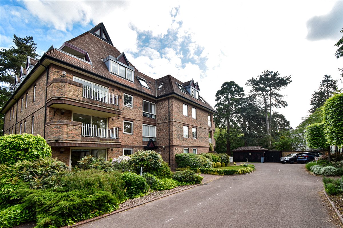 3 bedroom flat, The Oasthouse, Pinehurst South CB3 - Available