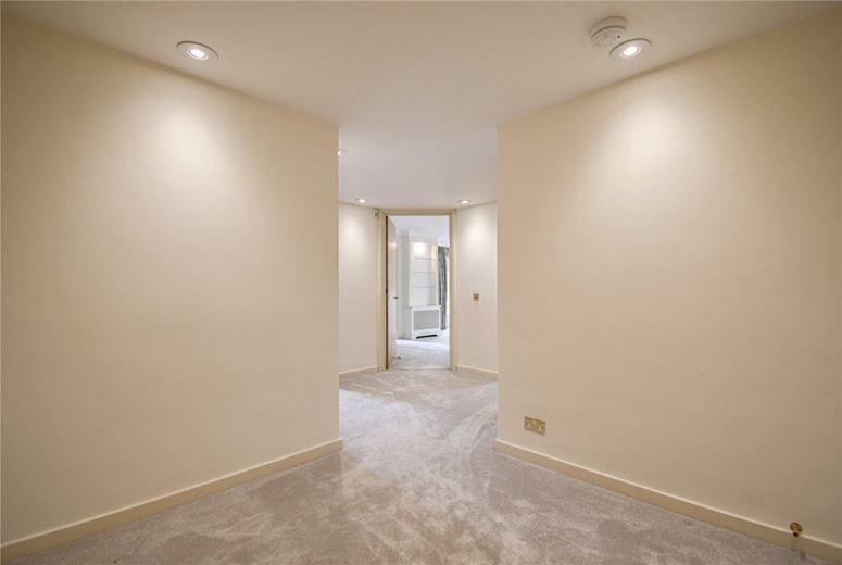 3 bedroom flat, The Oasthouse, Pinehurst South CB3 - Available