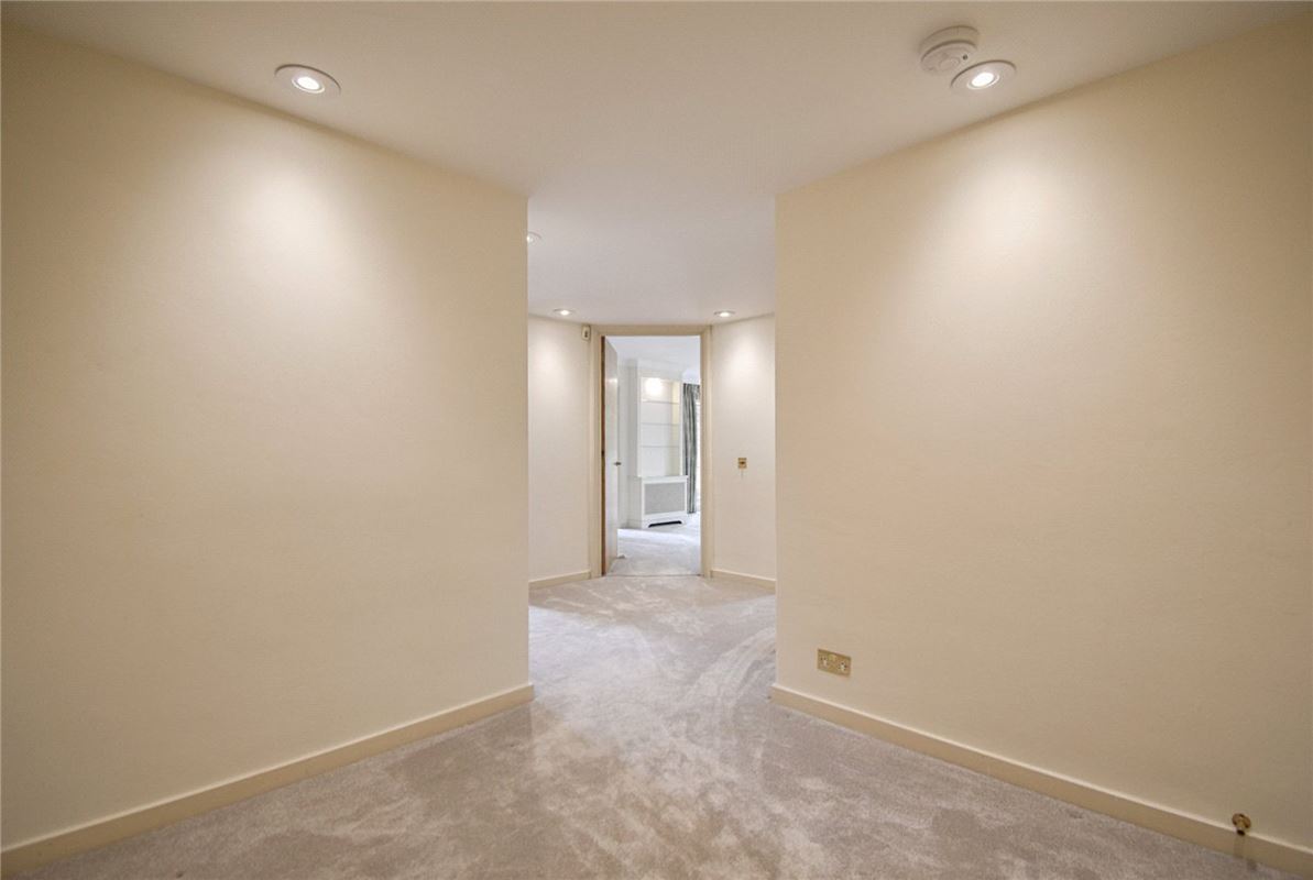 3 bedroom flat, The Oasthouse, Pinehurst South CB3 - Available