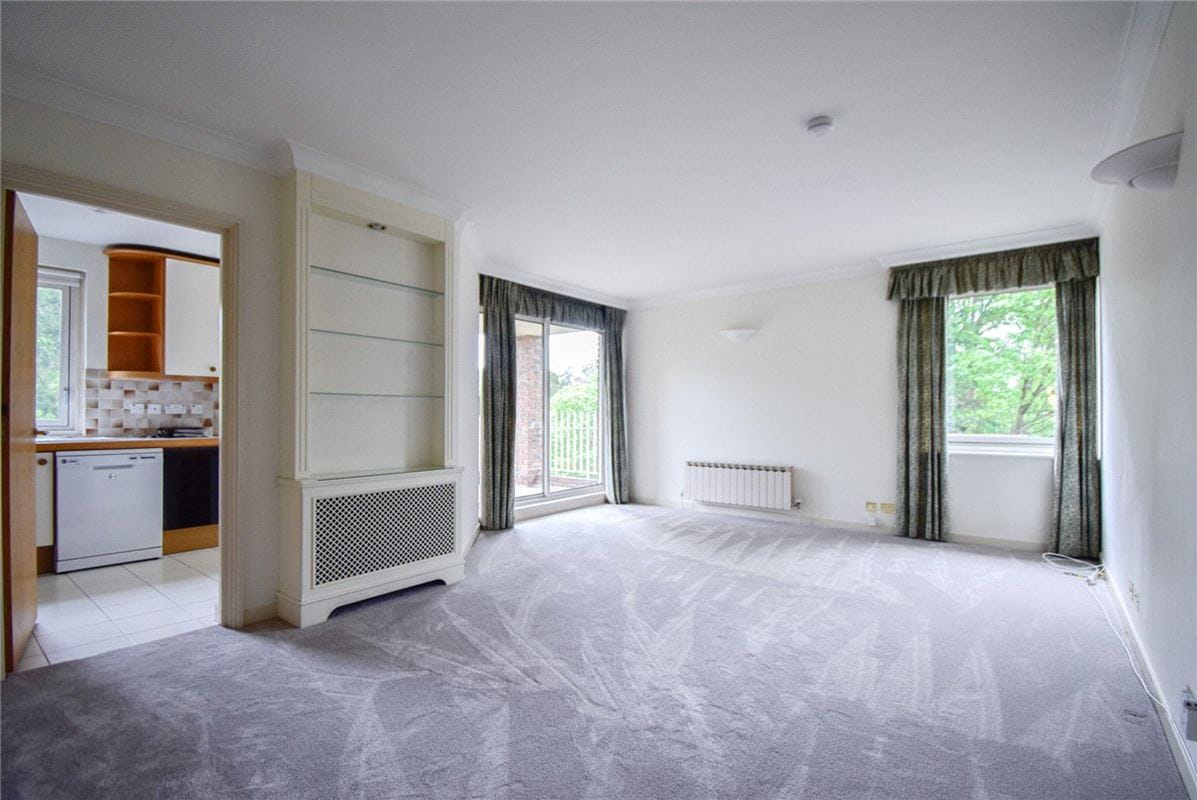 3 bedroom flat, The Oasthouse, Pinehurst South CB3 - Available