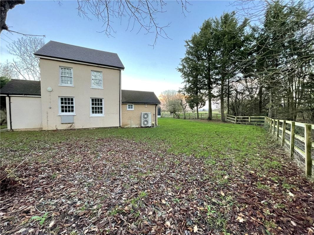 4 bedroom house, Long Drove, Cottenham CB24 - Available