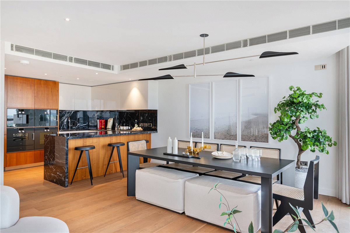  bedroom flat, Waterfront Drive, Chelsea Waterfront SW10 - Available