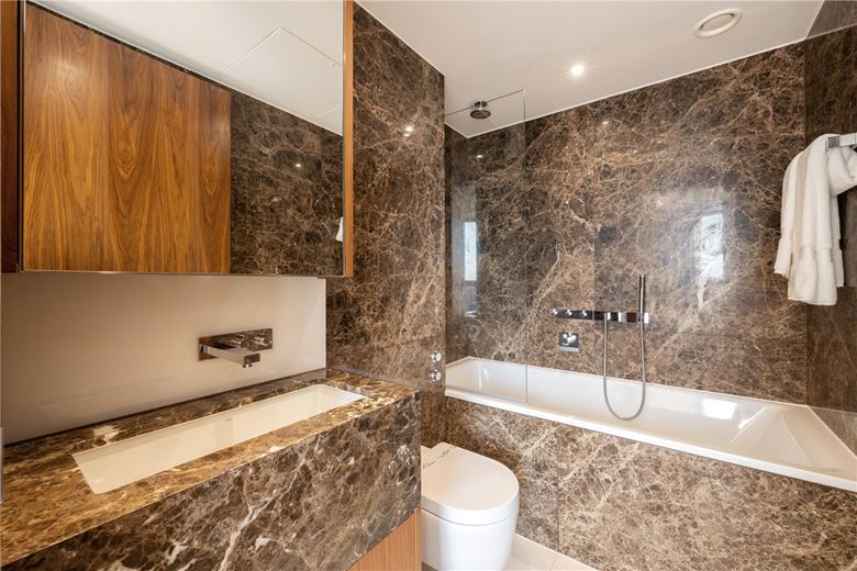  bedroom flat, Waterfront Drive, Chelsea Waterfront SW10 - Available