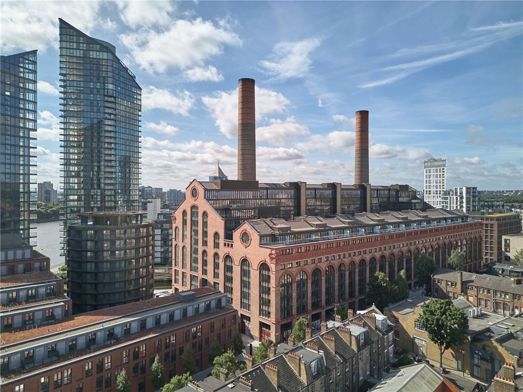 2 bedroom flat, Waterfront Drive, Chelsea Waterfront SW10 - Available