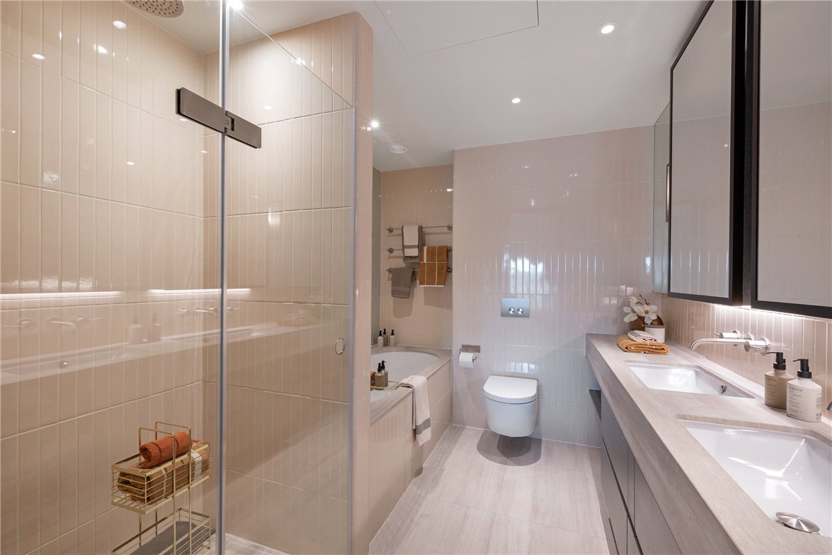 3 bedroom flat, Waterfront Drive, Chelsea Waterfront SW10 - Available