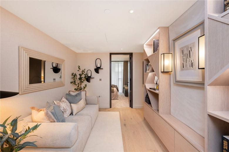4 bedroom flat, Waterfront Drive, Chelsea Waterfront SW10 - Available