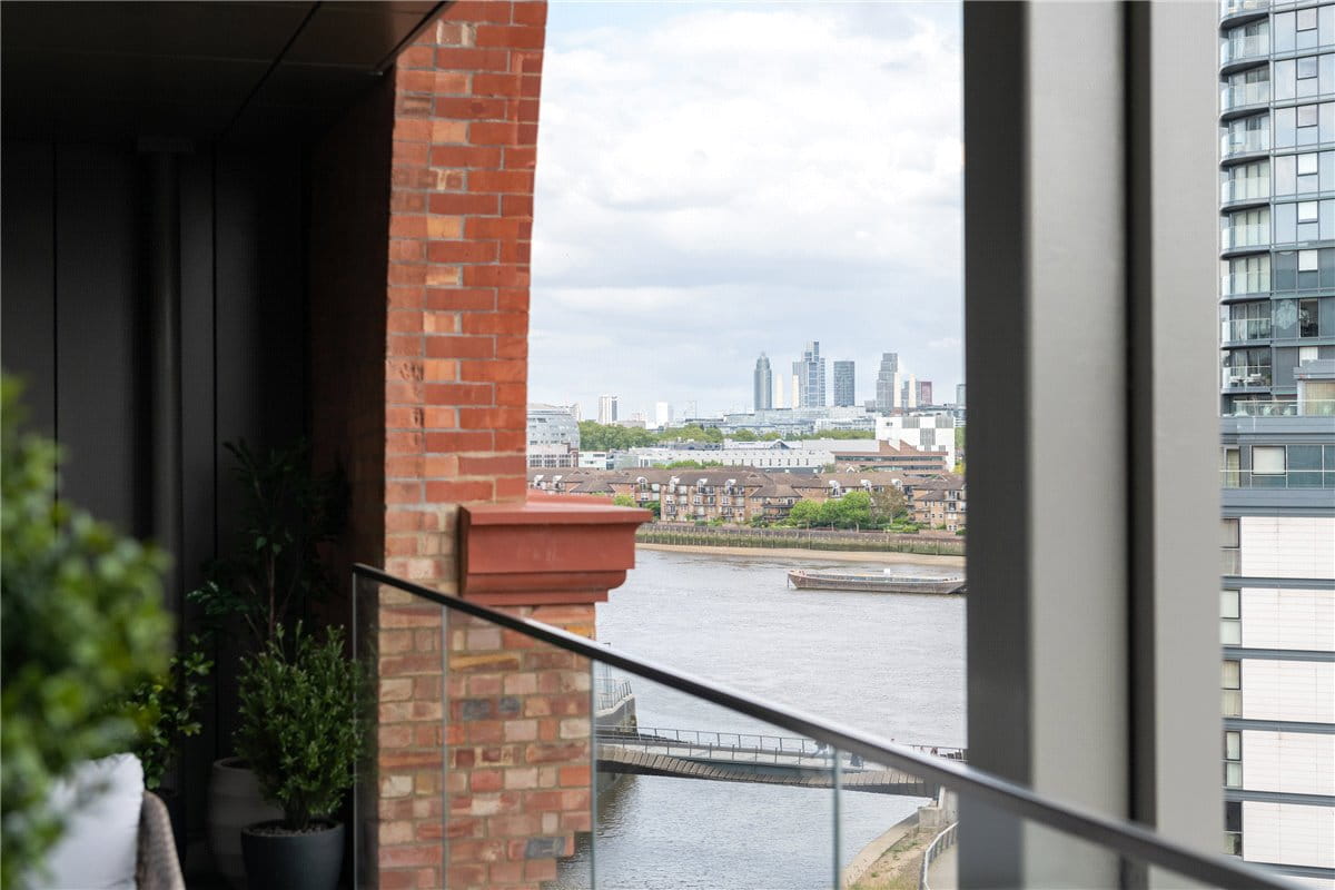 5 bedroom flat, Waterfront Drive, Chelsea Waterfront SW10 - Available