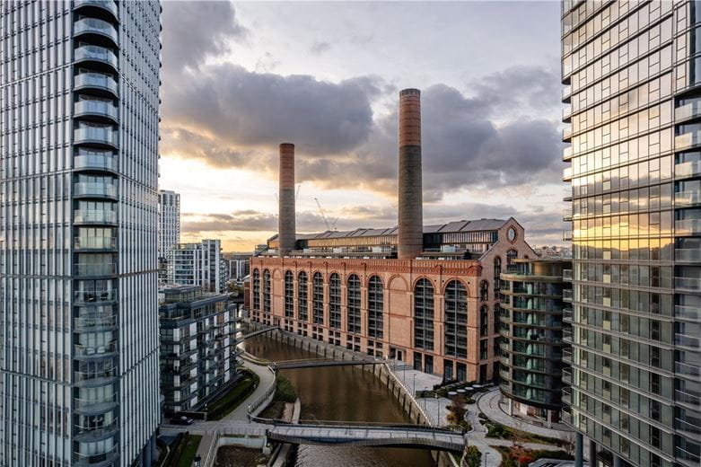 5 bedroom flat, Waterfront Drive, Chelsea Waterfront SW10 - Available
