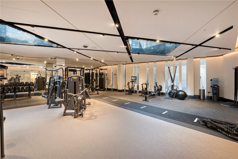 6 bedroom flat, Waterfront Drive, Chelsea Waterfront SW10 - Available